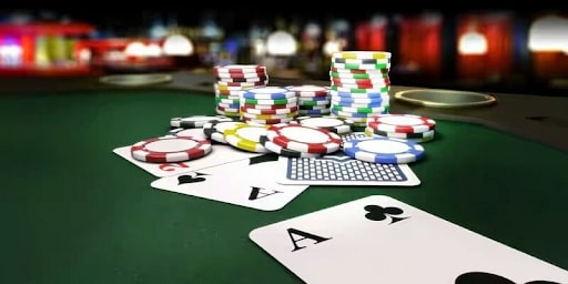 Khi chơi Poker, những người tham gia cần lựa chọn hình thức cược